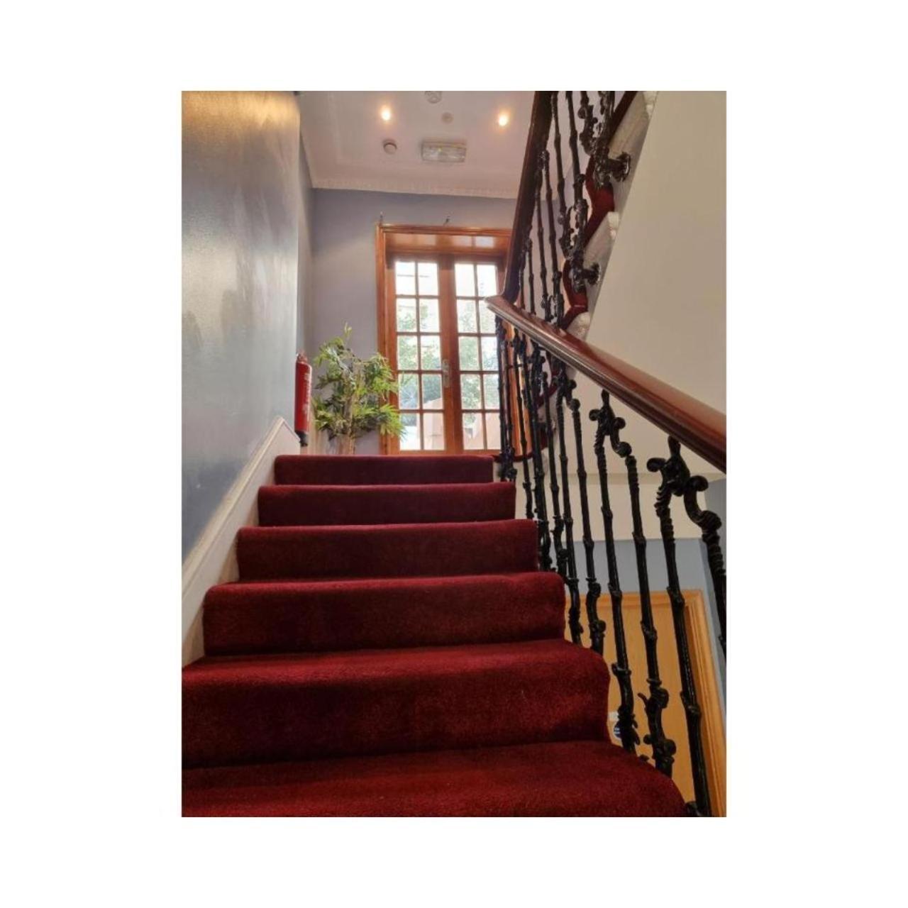 Fb1-Spacious Basement Studio Flat Fits 2- Near Hyde Park Londres Quarto foto